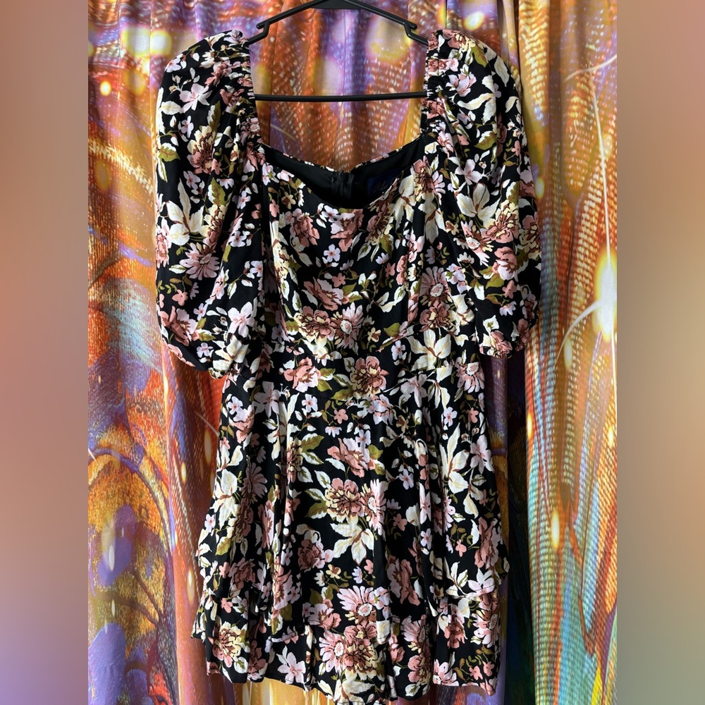 Boutique ✨ floral romper